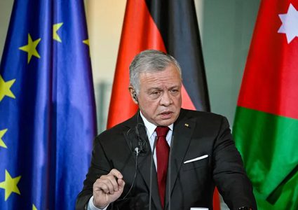 ملك الأردن وبايدن يبحثان هاتفيا استمرار حرب الإبادة في غزة