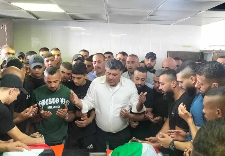 نابلس بجماهير غفيرة تشيع جثامين شهداء مخيم بلاطة
