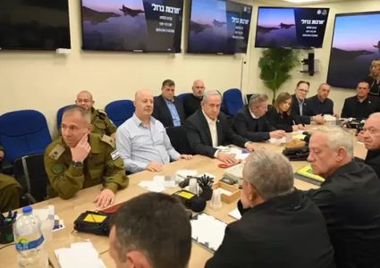 يديعوت: لهذا السبب.. لن يتم تقديم الرد الإسرائيلي لحركة حماس بشأن الصفقة