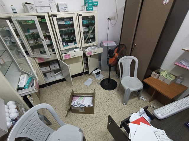 قوات الاحتلال تسرق وتخرّب عيادة برقة شمال غرب نابلس