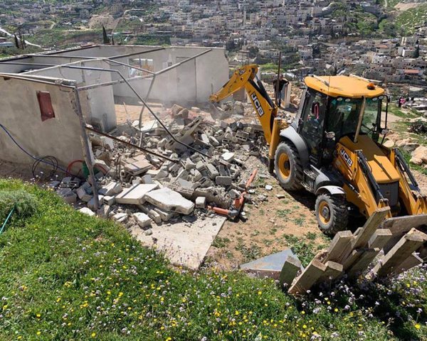 الاحتلال يشرع بهدم منزل في دوما جنوب نابلس