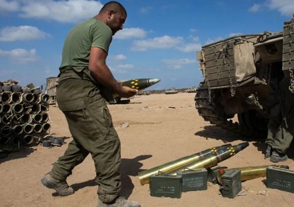 اسرائيل توقع صفقة ضخمة لشراء ذخيرة بـ1.5 مليار شيكل