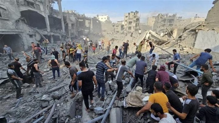 شهداء وجرحى باستهداف مدرسة تؤوي نازحين بغزة
