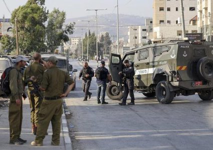 الاحتلال يعتقل ثلاثة مواطنين ويستولي على مركبة في نابلس