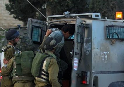 الاحتلال يعتقل شاب من بلدة طمون