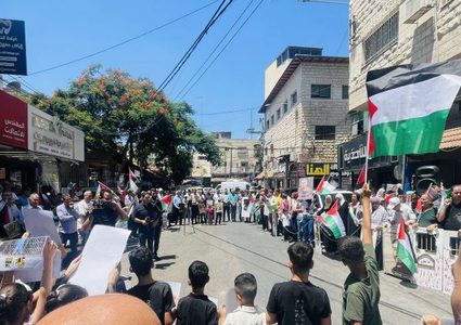 مسيرات ووقفات بـاليوم الوطني والعالمي لنصرة غزة والأسرى