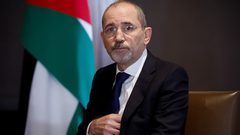 وزير خارجية الأردن يقول إنه نقل رسالة من الملك عبد الله للرئيس الإيراني