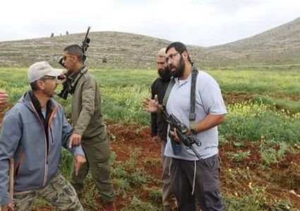 مستوطنون يسرقون معدات كهربائية في الأغوار الشمالية