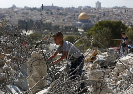 الاحتلال يخطر بهدم 17 منزلا في مدينة القدس