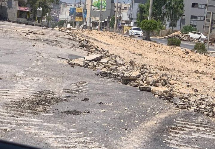 آثار الدمار الذي خلفته قوات الاحتلال بالمنطقة الصناعية في جنين
