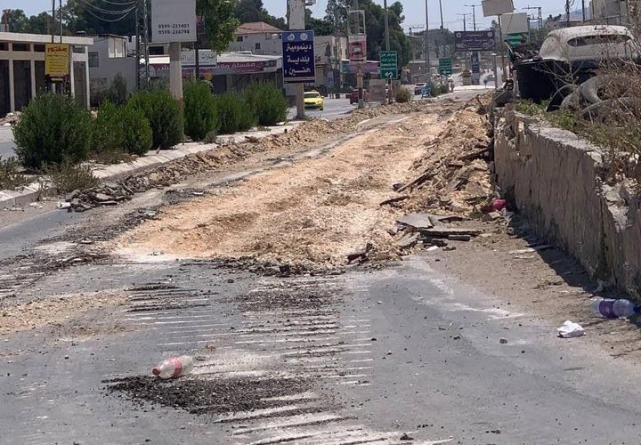 آثار الدمار الذي خلفته قوات الاحتلال بالمنطقة الصناعية في جنين