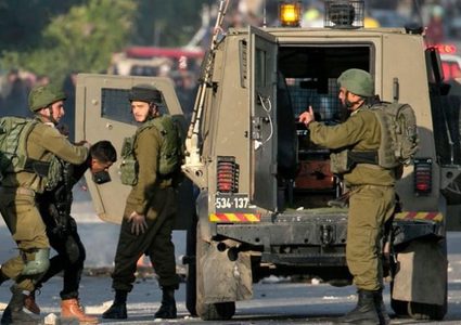 الاحتلال يعتقل 26 مواطناً على الأقل من الضفة