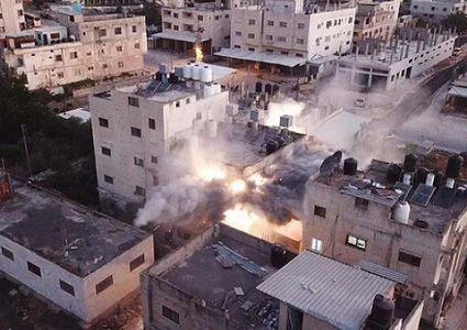 الاحتلال يفجر مقر فتح في بلاطة ويهدم مجلس قروي فروش بيت دجن