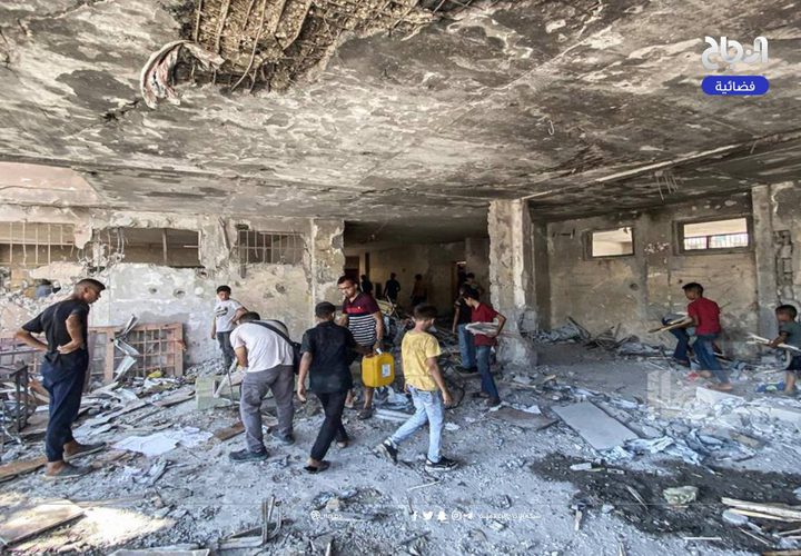 آثار الدمار الذي لحق بمدرسة عبد الفتاح حمود بعد استهدافها من طائرات الاحتلال
