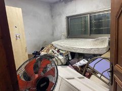 قوات الاحتلال تعيث خرابا في محتويات منزل الشيخ جهاد شحادة بعد اعتقاله من بلدة جماعين