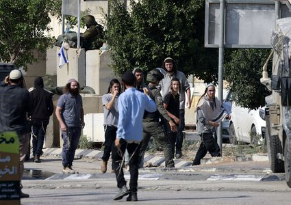 إصابة مواطن في هجوم للمستوطنين جنوب نابلس