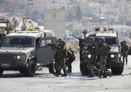 إصابة بالرصاص الحي خلال مواجهات مع الاحتلال في مخيم العين