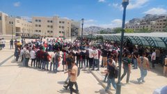 الكتل الطلابية في جامعة النجاح تنظم وقفة تضامنية مع غزة تنديدا بمجازر الاحتلال