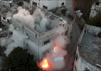 الاحتلال يفجّر شقتين سكنيتين للمعتقلين أيسر البرغوثي وخالد الخاروف