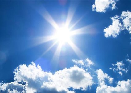 الطقس: استمرار الأجواء الحارة إلى شديدة الحرارة في معظم المناطق