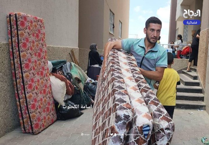 نزوح جديد لسكان شرق دير البلح إلى الغرب