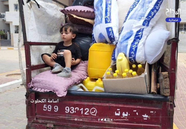 نزوح جديد لسكان شرق دير البلح إلى الغرب
