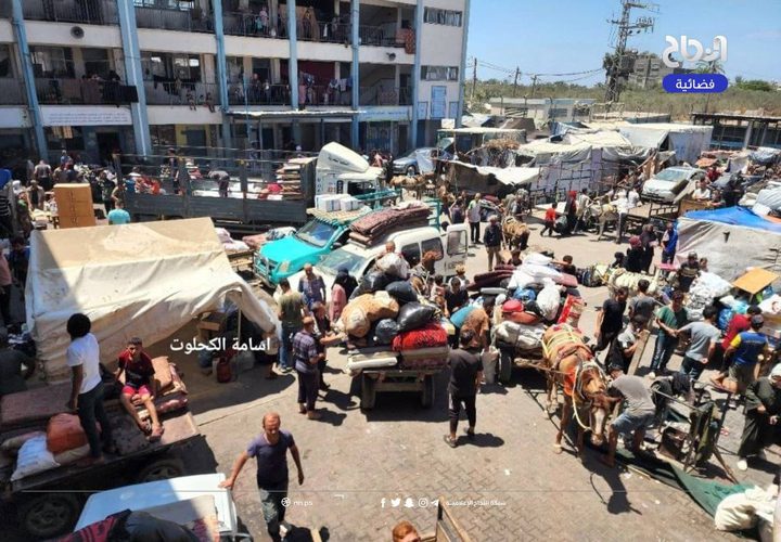 نزوح جديد لسكان شرق دير البلح إلى الغرب