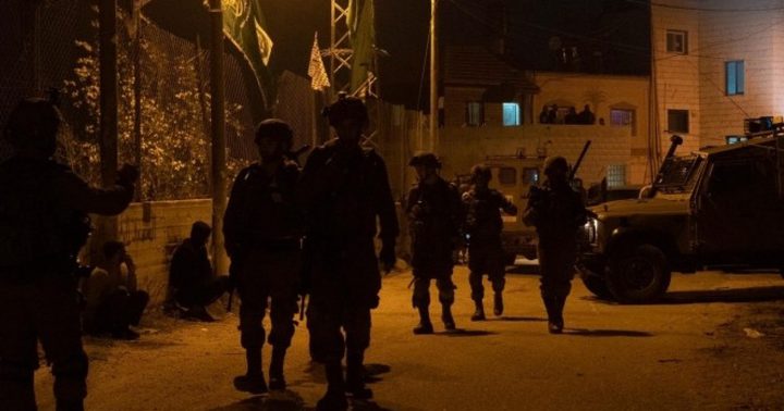 الاحتلال يعتقل مواطنا من مخيم بلاطة