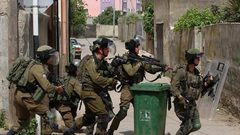 الاحتلال يصيب 4 شبان ويعتقل آخر خلال اقتحام البلدة القديمة من مدينة نابلس