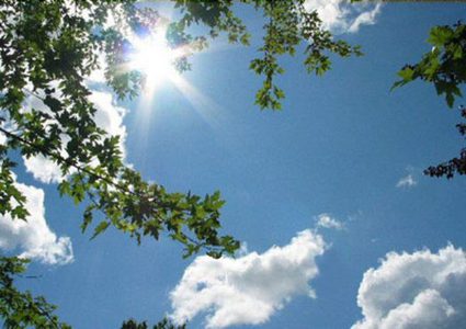 الطقس: انخفاض طفيف على درجات الحرارة مع بقائها أعلى من المعدل العام