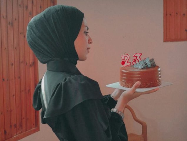 الطالبة دينا الملاحي رحلة الانبعاث من تحت تحت الركام وحلم لا يموت