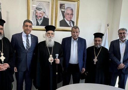 الرئاسية لشؤون الكنائس تُطلع مطران قبرص على آخر المستجدات