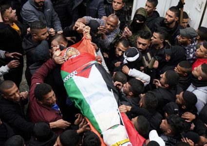 جماهير نابلس تشيع جثمان الشهيد جمال السعودي