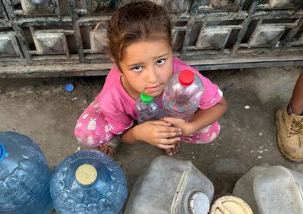 مصادر طبية: إنجاح حملة التطعيم ضد شلل الأطفال لن يكون مجديا دون وقف الحرب