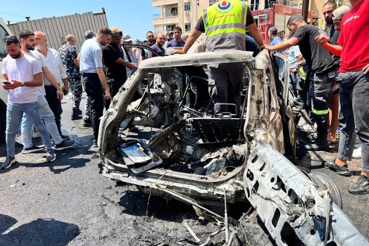 قصف إسرائيلي استهدف سيارة في صيدا ونجاة المستهدف