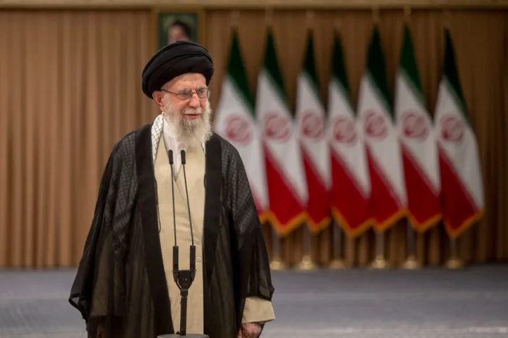 وول ستريت جورنال: بعد رد حزب الله كل الأنظار تتجه نحو إيران
