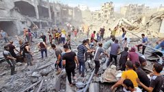 في اليوم الـ 327 من العدوان: شهداء وجرحى في قصف متواصل على قطاع غزة
