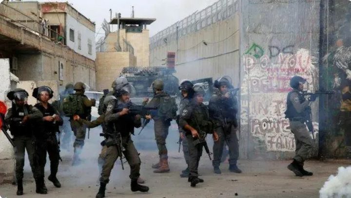 كاتس: هكذا تبني إيران جبهة ضد إسرائيل في مخيمات الضفة عبر الاردن