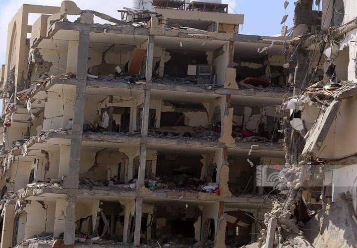 دمار كبير خلفه جيش الاحتلال في الجزء الشرقي من دير البلح وسط مدينة غزة