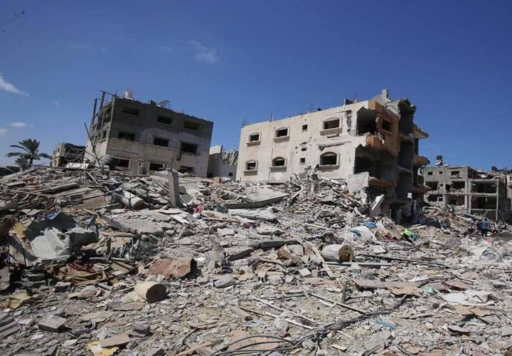 دمار كبير خلفه جيش الاحتلال في الجزء الشرقي من دير البلح وسط مدينة غزة
