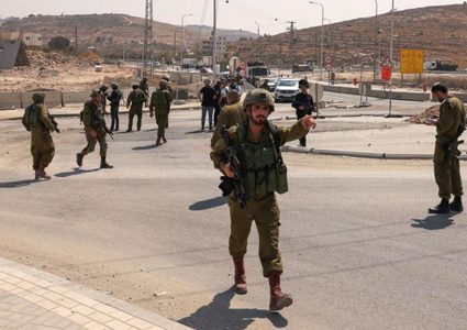 الاحتلال يسمح للمركبات بالدخول للخليل من المدخل الشمالي