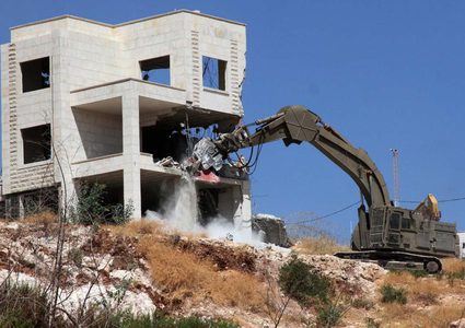 الاحتلال يشرع بهدم شقتين سكنيتين في نابلس