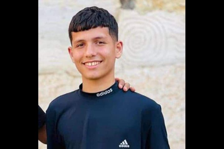 استشهاد طفل وإصابة والده في مخيم طولكرم