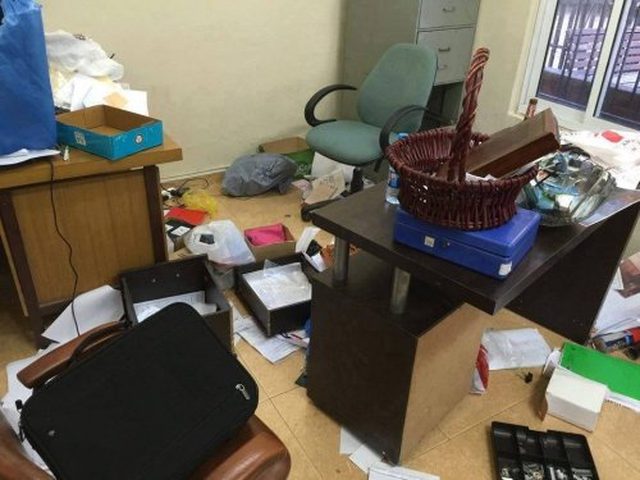 الاحتلال يقتحم جامعة بيرزيت ويستولي على ممتلكات الحركة الطلابية