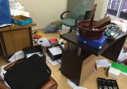 الاحتلال يقتحم جامعة بيرزيت ويستولي على ممتلكات الحركة الطلابية