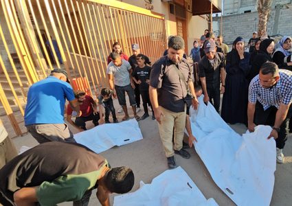 7 شهداء بينهم طفل وإصابات في قصف للاحتلال على مدينة غزة