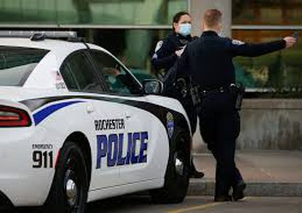 خارجية الاحتلال: إلقاء "جسم مشبوه" صوب السفارة بواشنطن