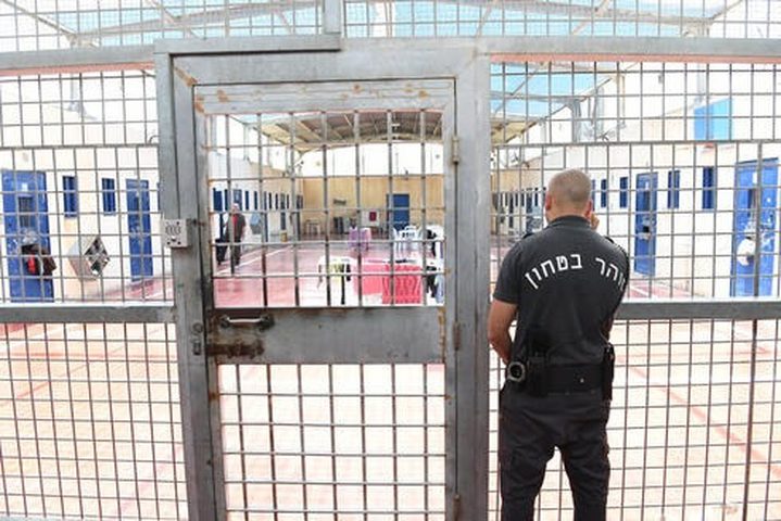 هيئة الأسرى:إدارة سجون الاحتلال توفر بيئة خصبة لتفشي الأمراض الجلدية في سجن مجدو