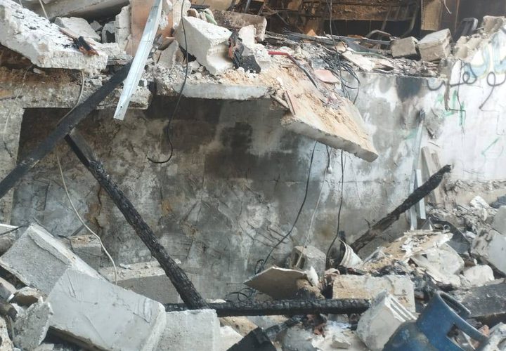 قوات الاحتلال تفجّر منزل المطارد طارق الدوش خلال العدوان على مخيم طولكرم