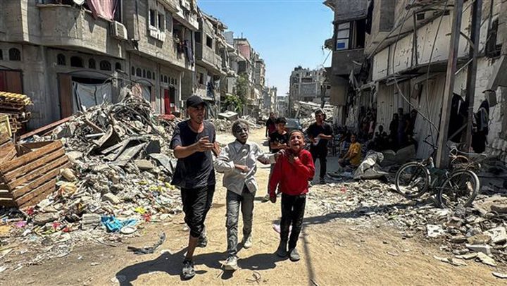 336 يوم من الحرب: شهداء بالعشرات والاحتلال يعرقل تطعيم الأطفال شرق خان يونس